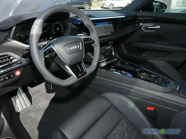 AUDI RS E-TRON GT (7/18)