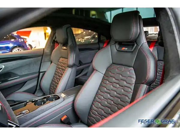 AUDI RS E-TRON GT (10/20)