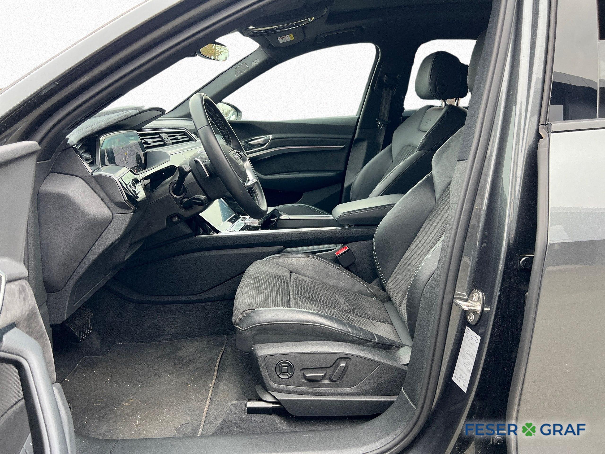 AUDI E-TRON (11/19)
