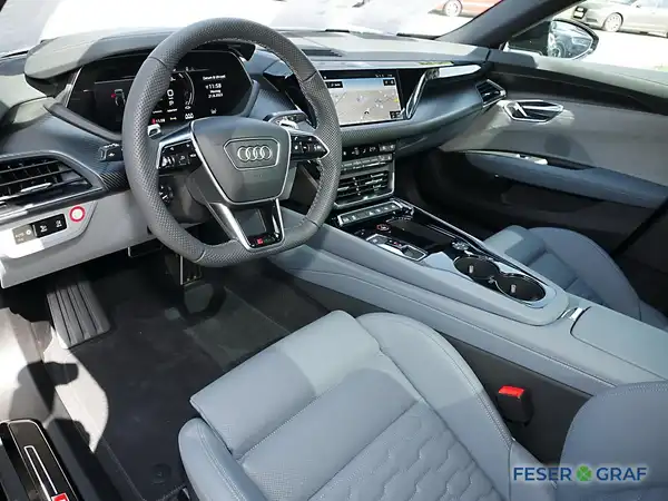 AUDI RS E-TRON GT (8/20)