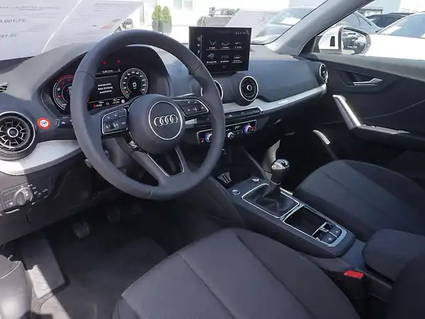 AUDI Q2 (7/11)