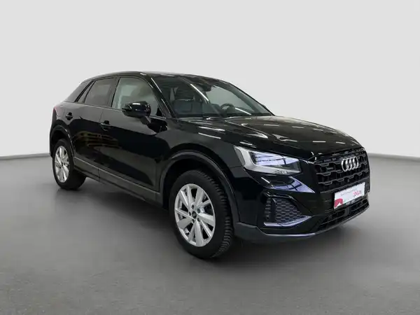 AUDI Q2 (2/10)