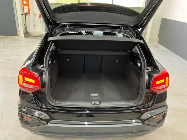 AUDI Q2 (10/10)