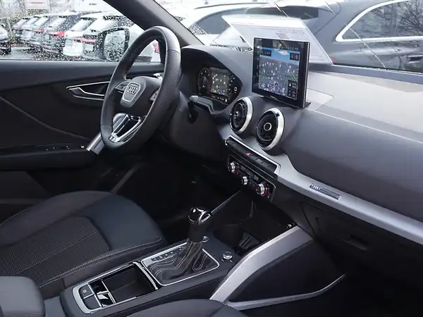 AUDI Q2 (4/12)