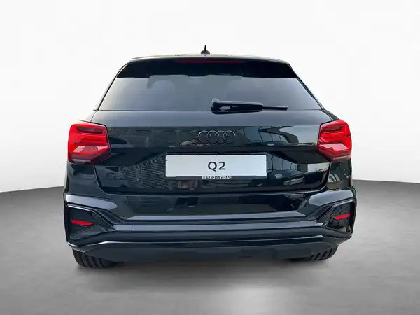 AUDI Q2 (6/15)