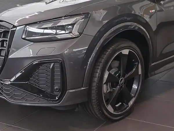 AUDI Q2 (11/11)