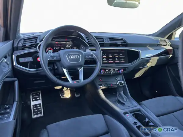 AUDI RS Q3 (8/20)