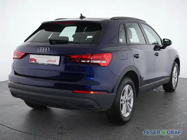 AUDI Q3 (2/18)