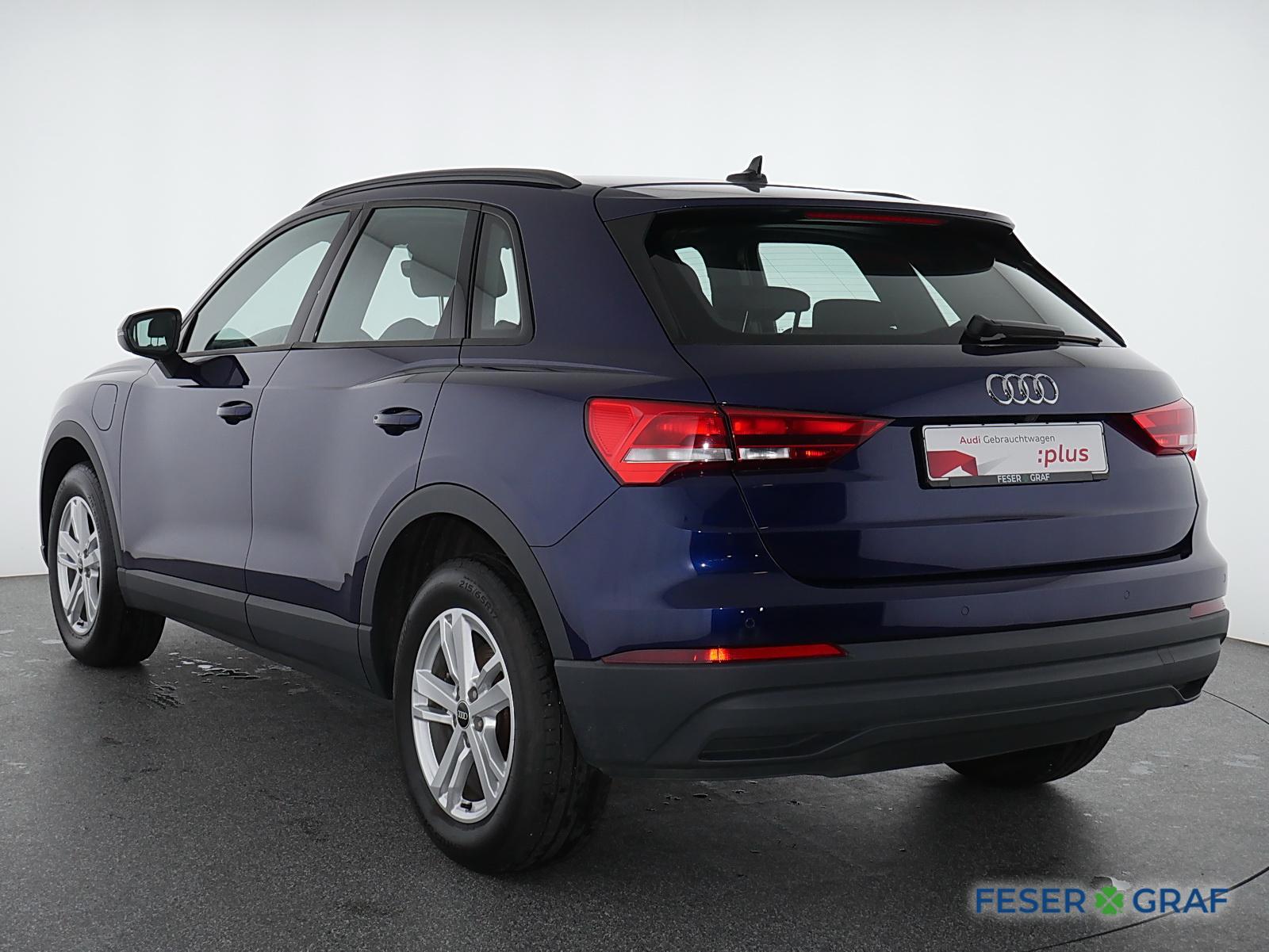 AUDI Q3 (12/18)
