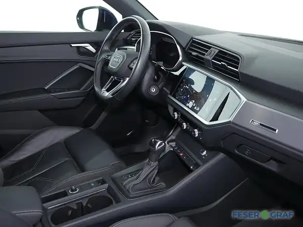 AUDI Q3 (3/18)