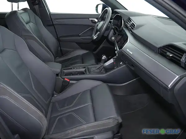 AUDI Q3 (4/18)