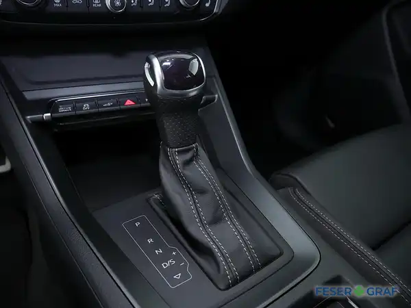 AUDI Q3 (7/18)