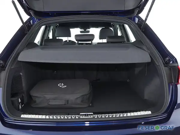AUDI Q3 (10/18)