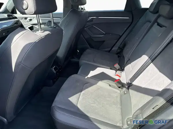 AUDI RS Q3 (9/16)
