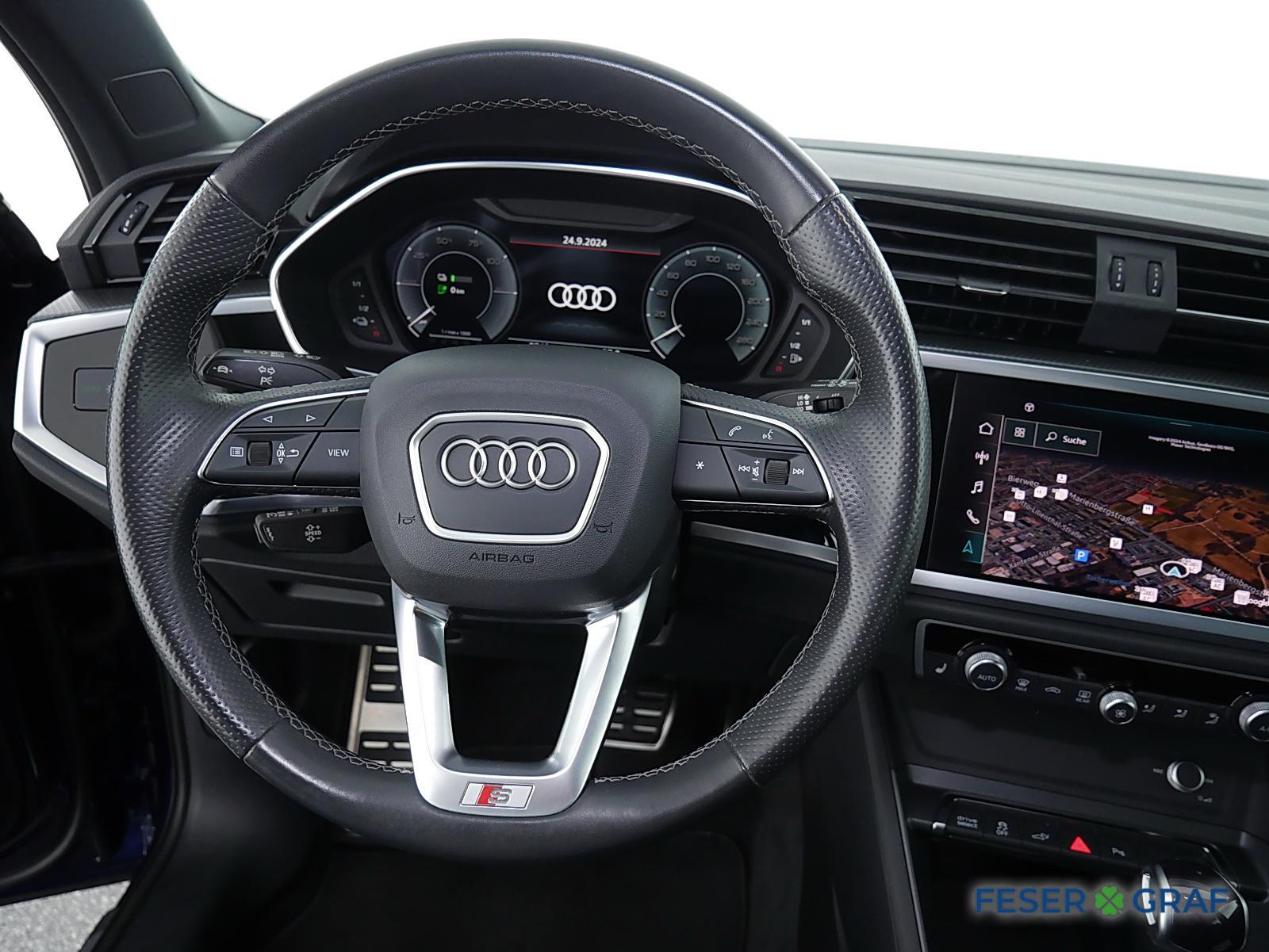 AUDI Q3 (11/20)