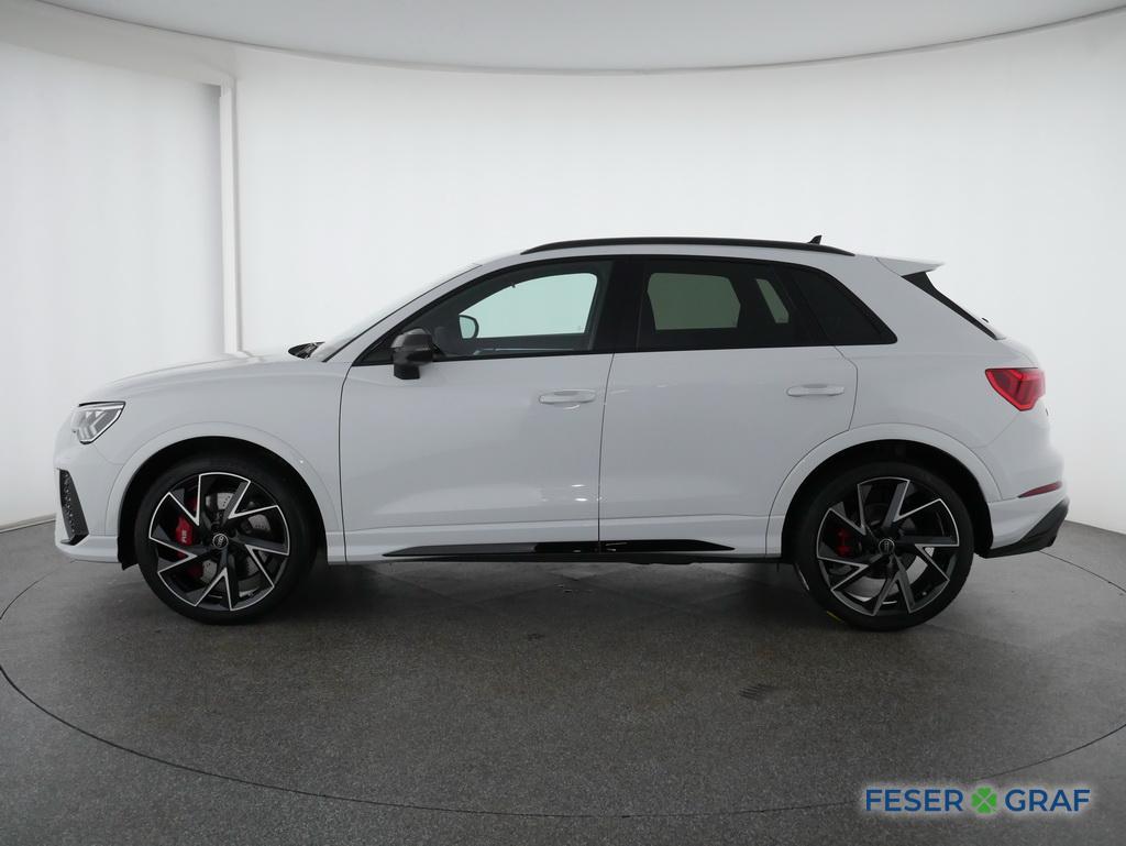 AUDI RS Q3 (12/17)