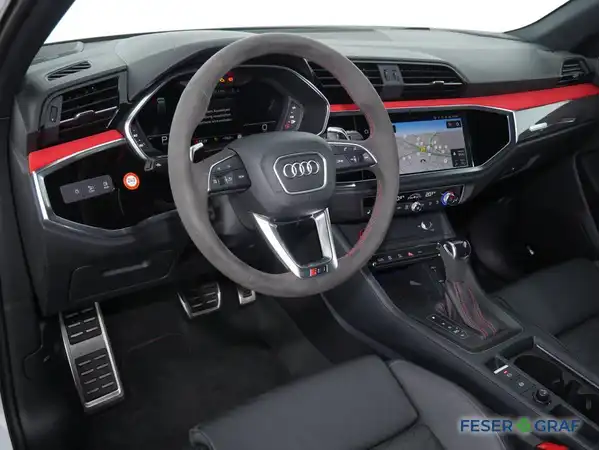 AUDI RS Q3 (6/17)