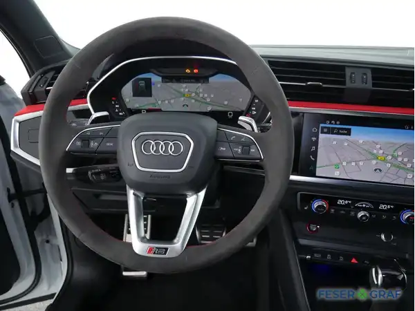 AUDI RS Q3 (9/17)