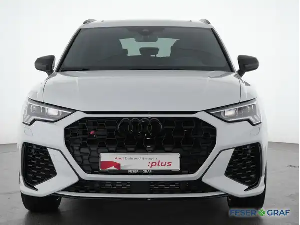 AUDI RS Q3 (10/17)