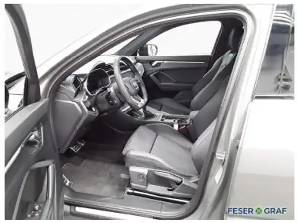 AUDI Q3 SPORTBACK (3/11)