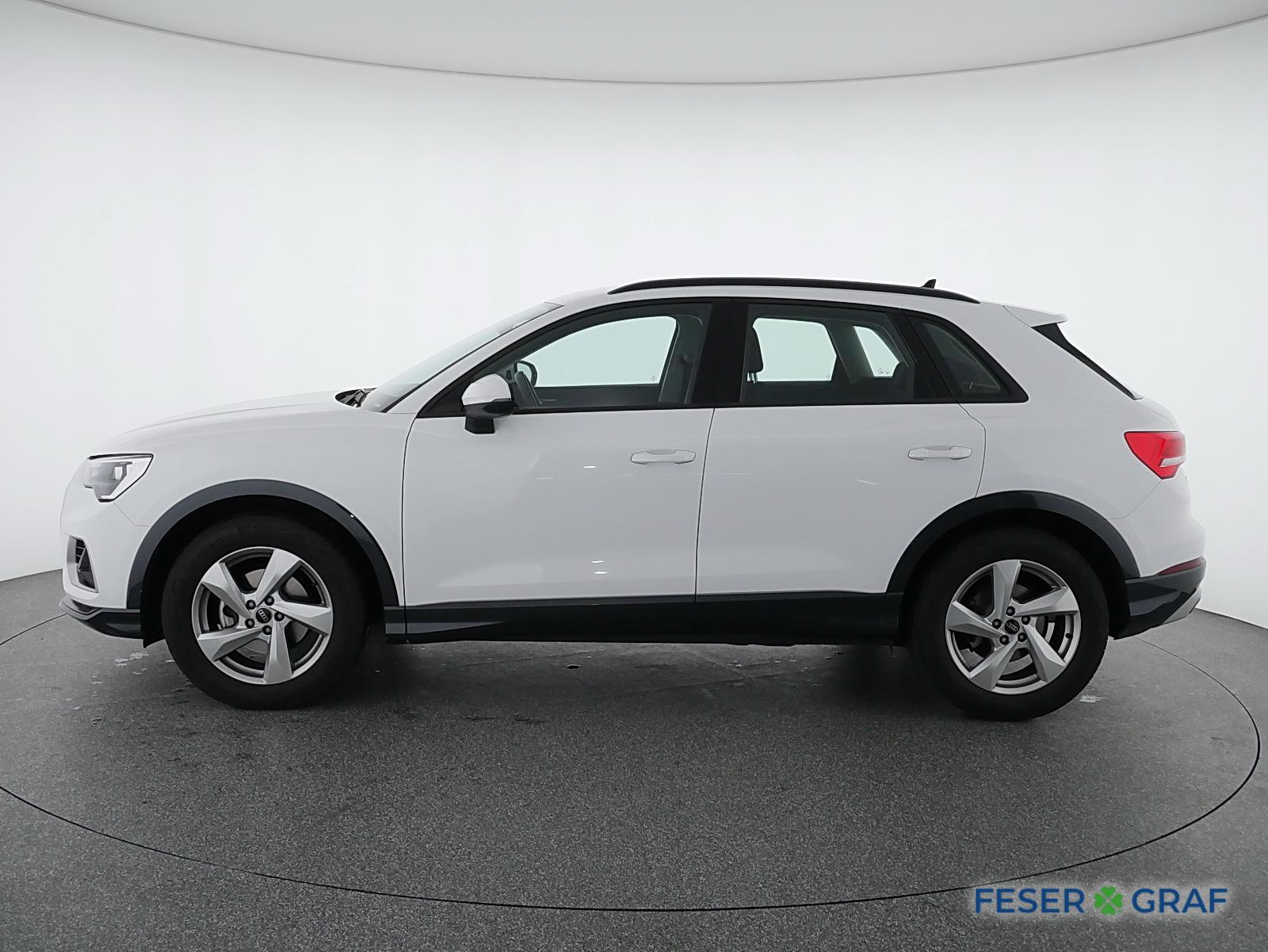 AUDI Q3 (11/16)