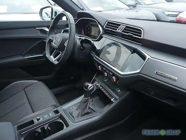 AUDI Q3 SPORTBACK (4/15)