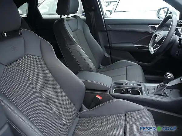 AUDI Q3 SPORTBACK (5/15)