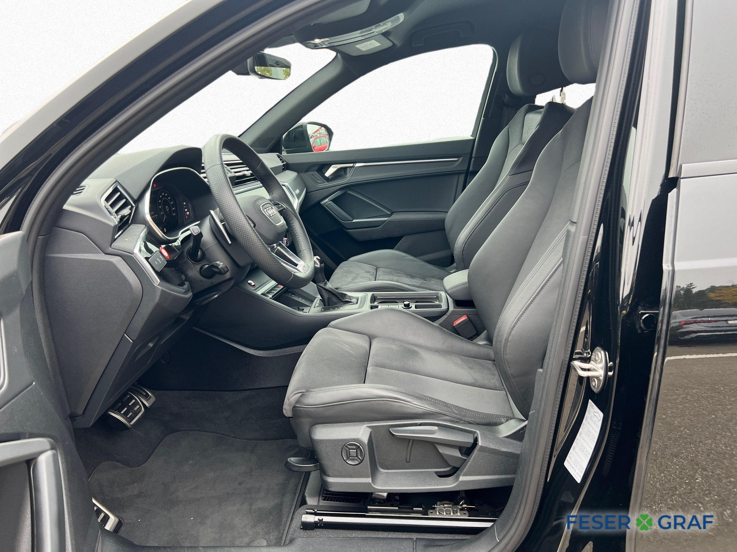 AUDI RS Q3 (12/19)