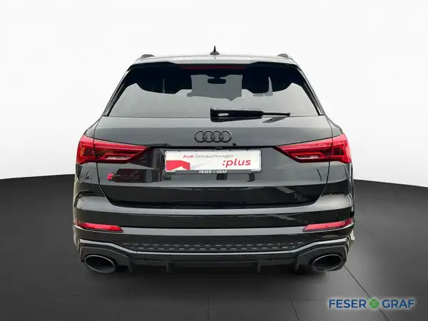 AUDI RS Q3 (4/19)