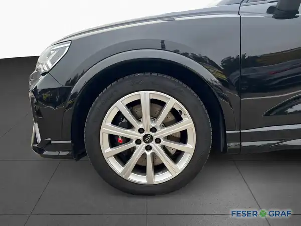 AUDI RS Q3 (6/19)