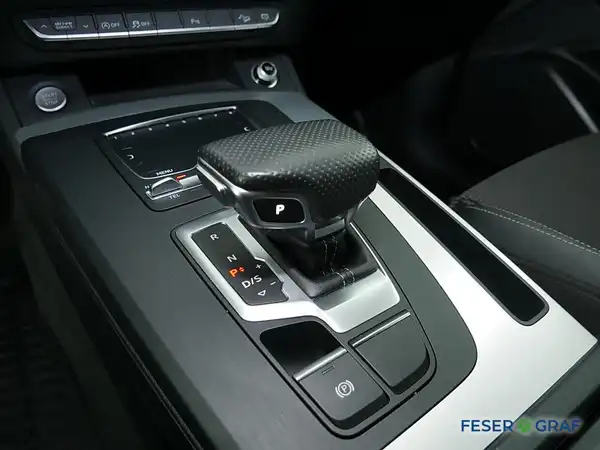 AUDI Q5 (7/18)