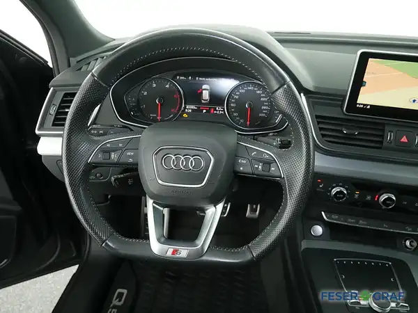 AUDI Q5 (9/18)