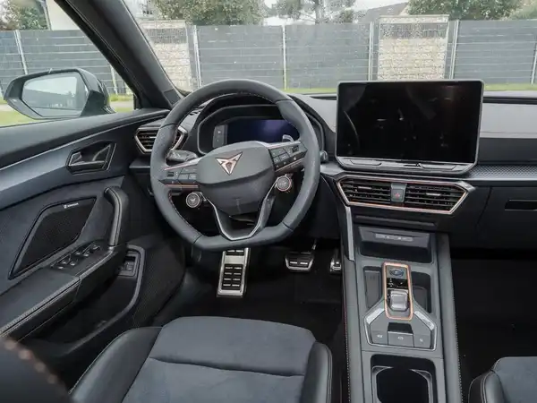 CUPRA FORMENTOR (4/8)