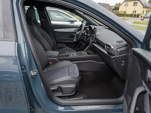 CUPRA FORMENTOR (6/8)