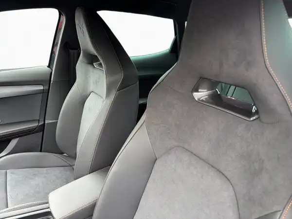 CUPRA FORMENTOR (9/15)