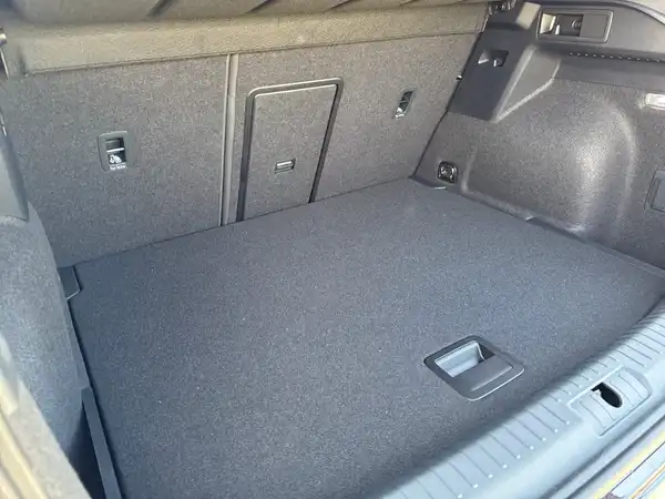 CUPRA FORMENTOR (6/10)