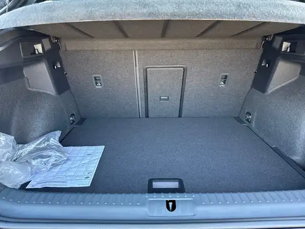 CUPRA FORMENTOR (6/10)