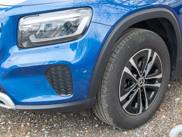 MERCEDES-BENZ GLB 200 (9/9)