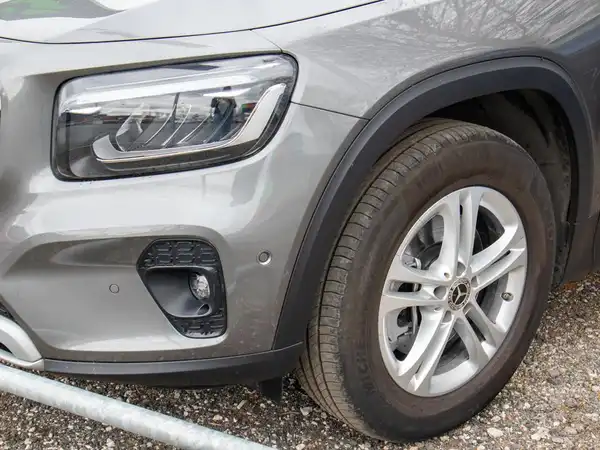 MERCEDES-BENZ GLB 200 (9/9)