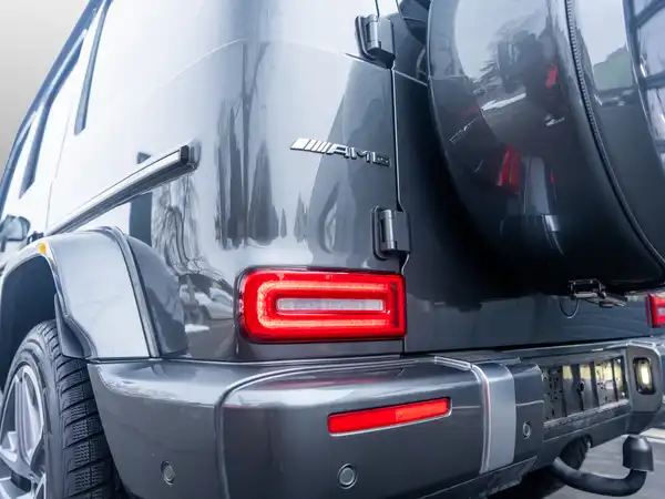 MERCEDES-BENZ G-KLASSE (22/28)