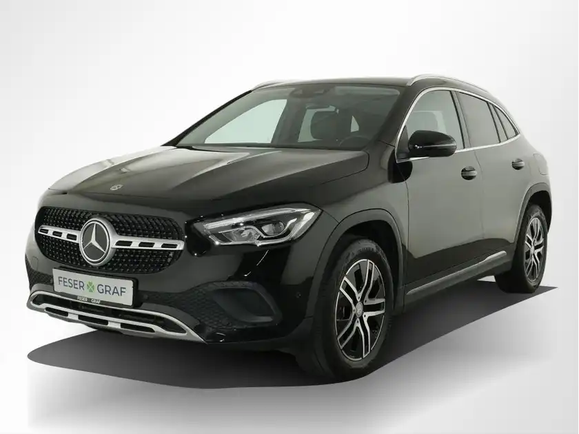 MERCEDES-BENZ GLA 200 (1/13)