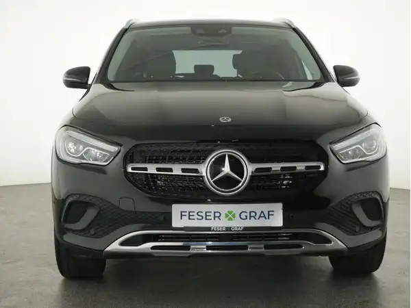 MERCEDES-BENZ GLA 200 (10/13)
