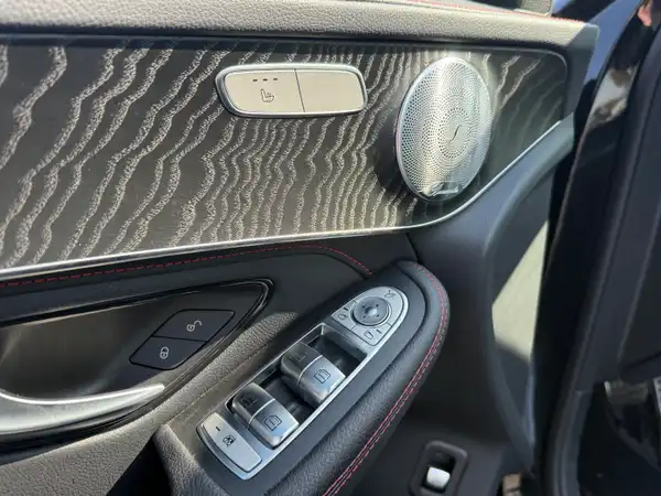 MERCEDES-BENZ GLC (14/14)