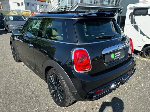 MINI COOPER (4/18)