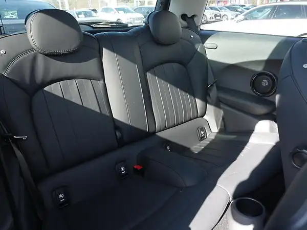 MINI COOPER (16/19)