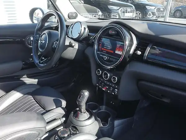 MINI COOPER (6/19)