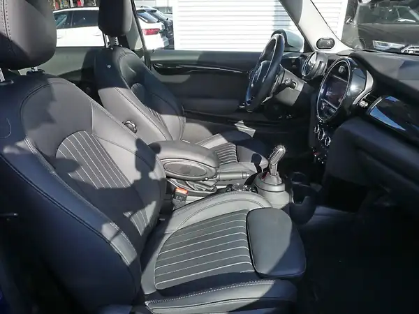 MINI COOPER (7/19)