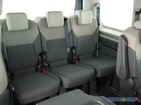 VW DER MULTIVAN (7/13)