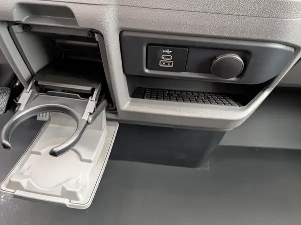 VW DER NEUE TRANSPORTER (11/15)