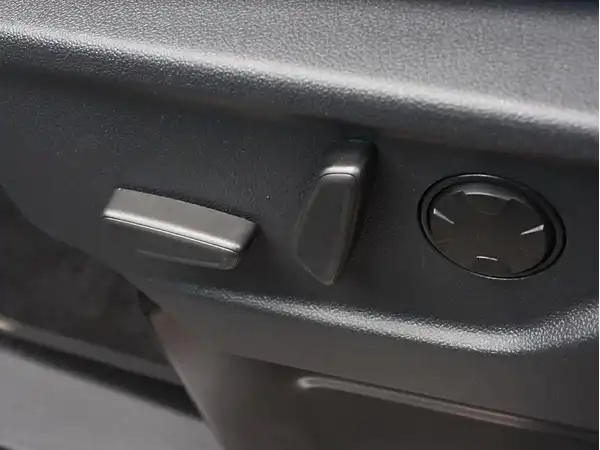 VW DER NEUE TRANSPORTER (14/20)